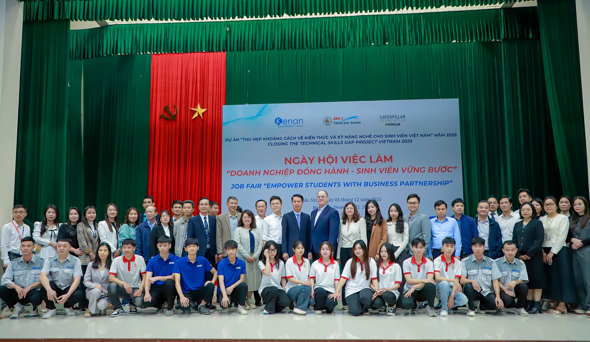 Ngày hội việc làm BCI 2025: Cái bắt tay 