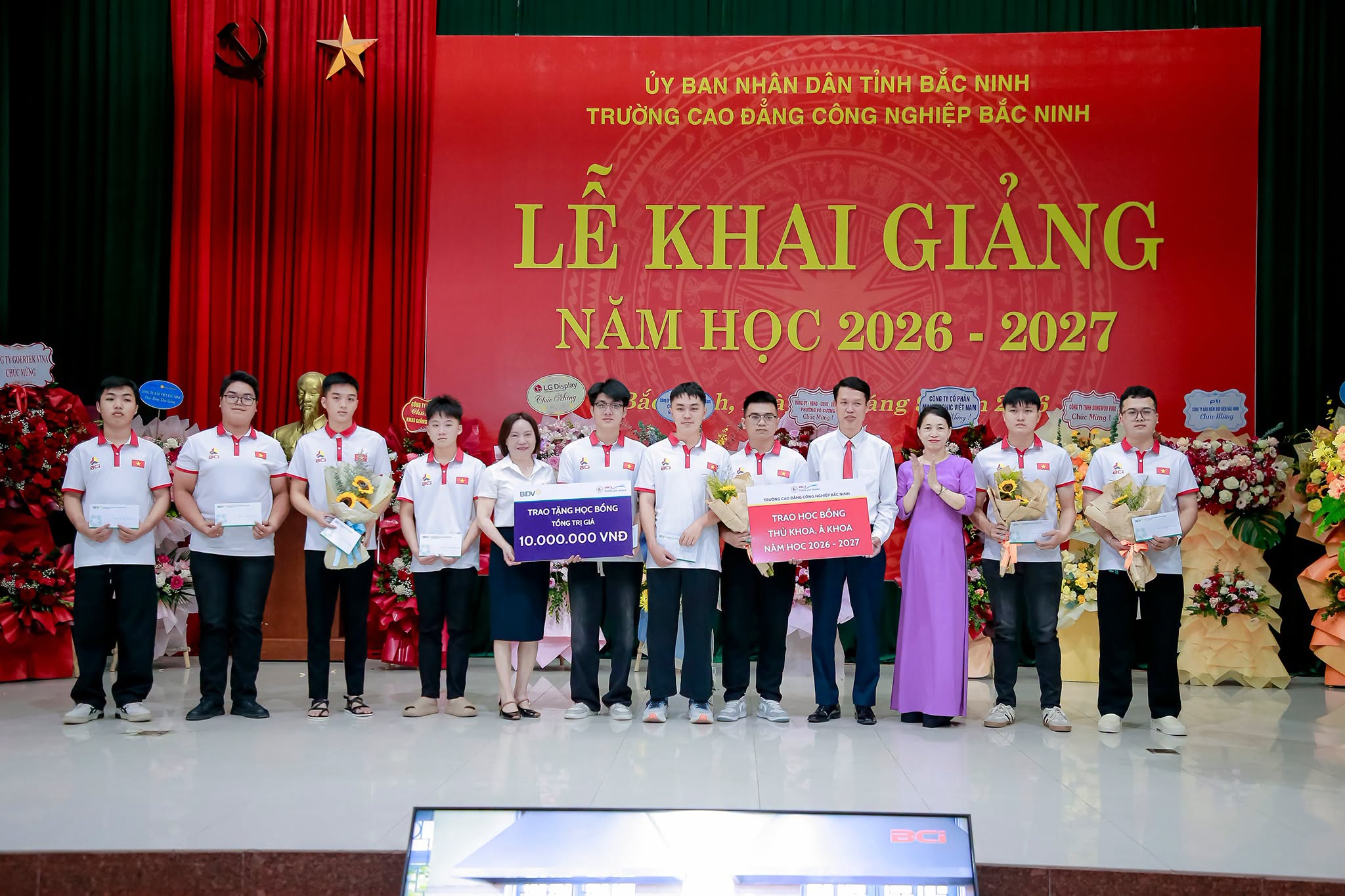 Trường Cao đẳng Công nghiệp Bắc Ninh khai giảng năm học mới: Doanh nghiệp trao hơn 500 suất học bổng