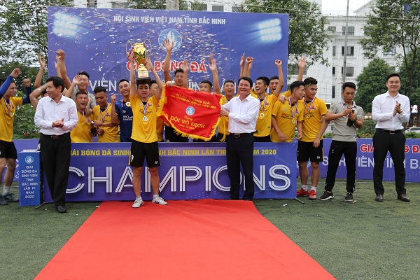 BCi xuất sắc giành Cup vô địch giải Bóng đá sinh viên tỉnh Bắc Ninh