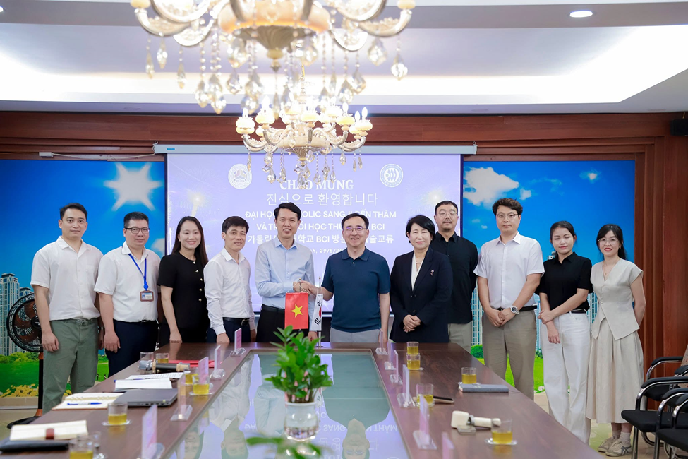 TRƯỜNG CAO ĐẲNG CÔNG NGHIỆP BẮC NINH HỢP TÁC TRIỂN KHAI CHƯƠNG TRÌNH TRAO ĐỔI DU HỌC SINH VỚI TRƯỜNG CATHOLIC SANGJI COLLEGE (HÀN QUỐC)