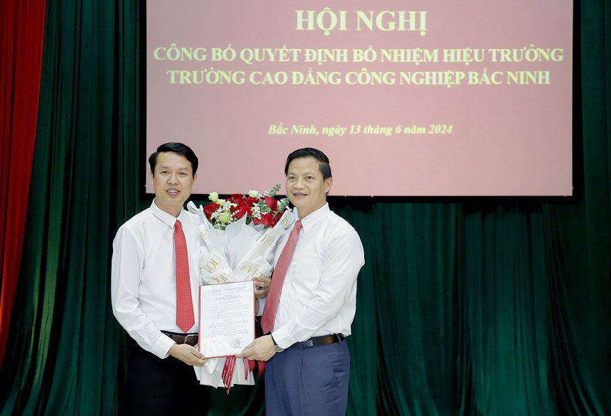 Công bố Quyết định bổ nhiệm Hiệu trưởng Trường Cao đẳng Công nghiệp Bắc Ninh